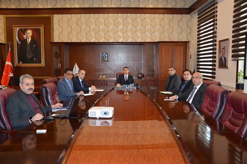 Kaymakamımız Mustafa ALTINPINAR başkanlığında, "Seçim Güvenliği ve Koordinasyon Toplantısı" yapıldı ve tedbirler gözden geçirildi.